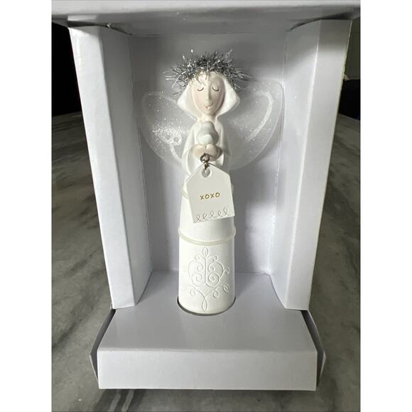Dept 56 Whispers XOXO Angel Figurine Enesco New in Box Collectible 2010 - Picture 4 of 5